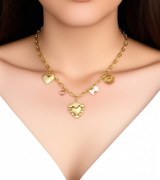 cadena con dijes